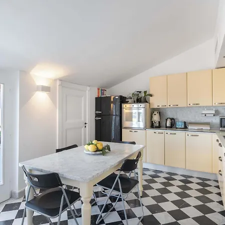 - The Roof * Sorrento