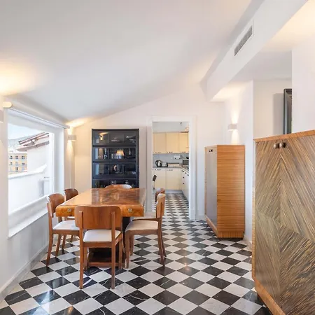 Apartment - The Roof *