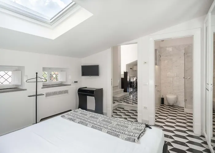 - The Roof Appartement *