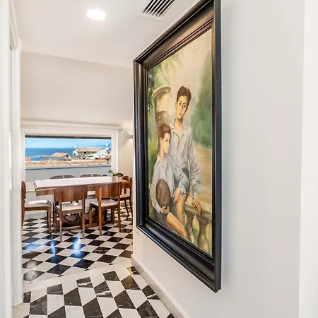 Apartman - The Roof *